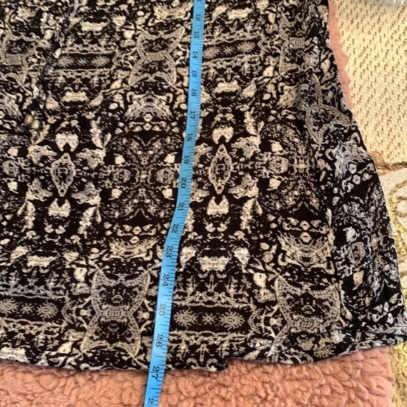 Sara Studio Viscose XL Peasant Blouse Bohemian Style Black and White In EUC - Picture 5 of 8